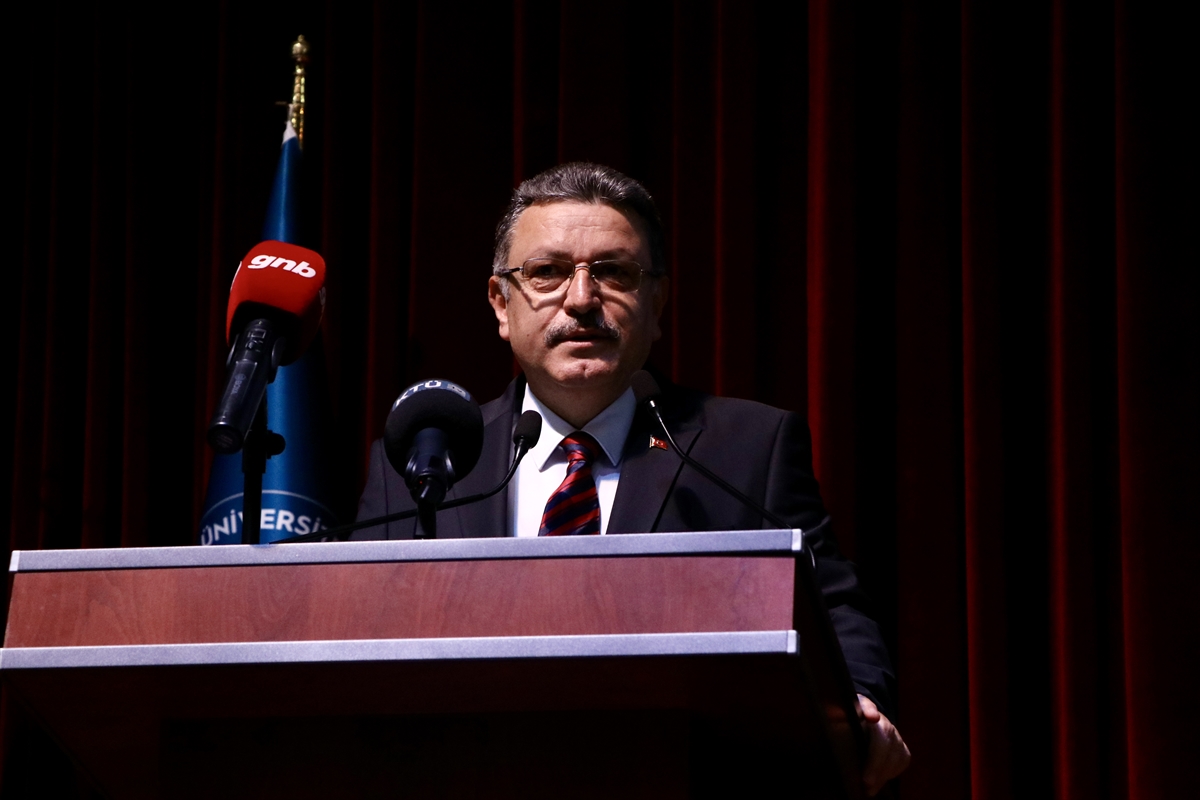 TRABZON (AA) – Karadeniz Teknik Üniversitesi'nde (KTÜ) düzenlenen "İnsan Kaynakları