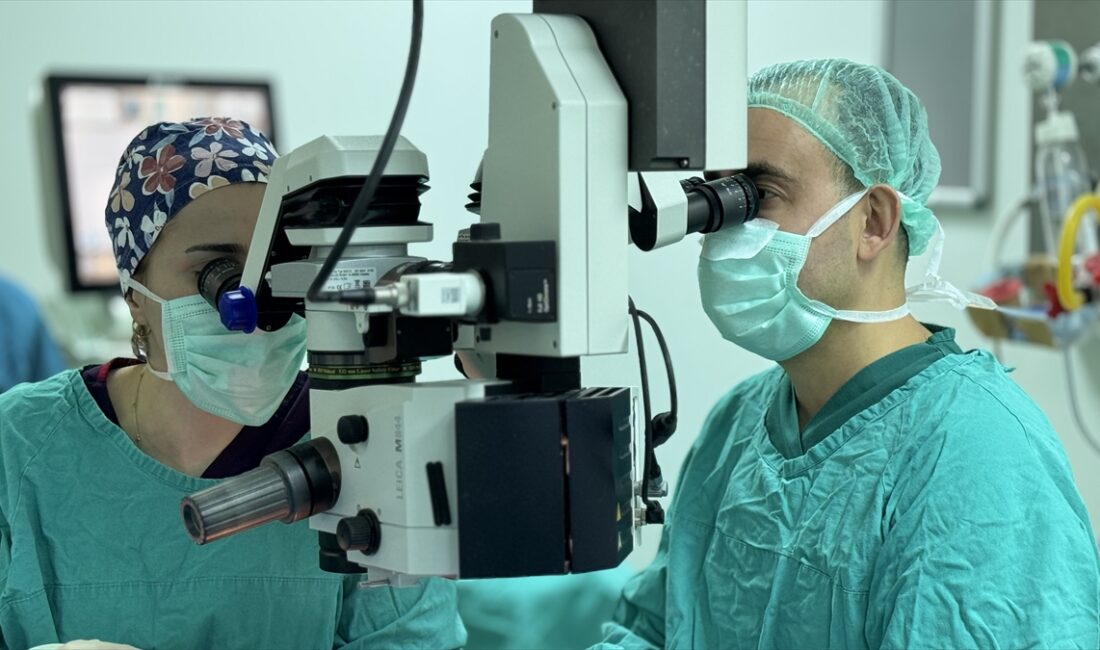 - Katarakt nedeniyle 4 yıl önce ameliyat edilen ve sonrasında