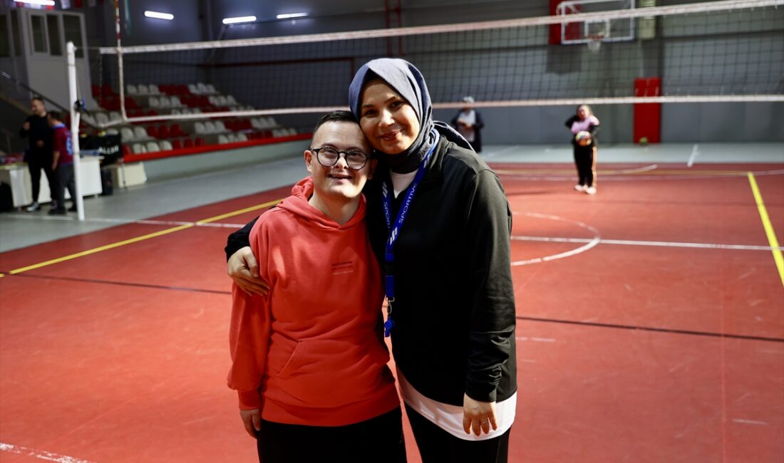 - Maçka'da 13 yıl önce wushu kursuyla spora başlayan 29