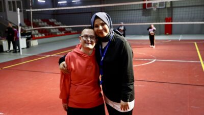 - Maçka'da 13 yıl önce wushu kursuyla spora başlayan 29