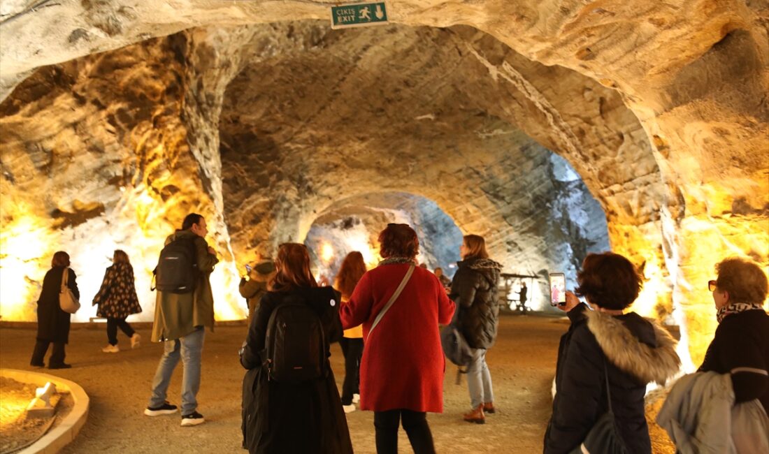 IĞDIR (AA) – Türk Dünyası Korosu, Iğdır'daki yer altı Tuzluca