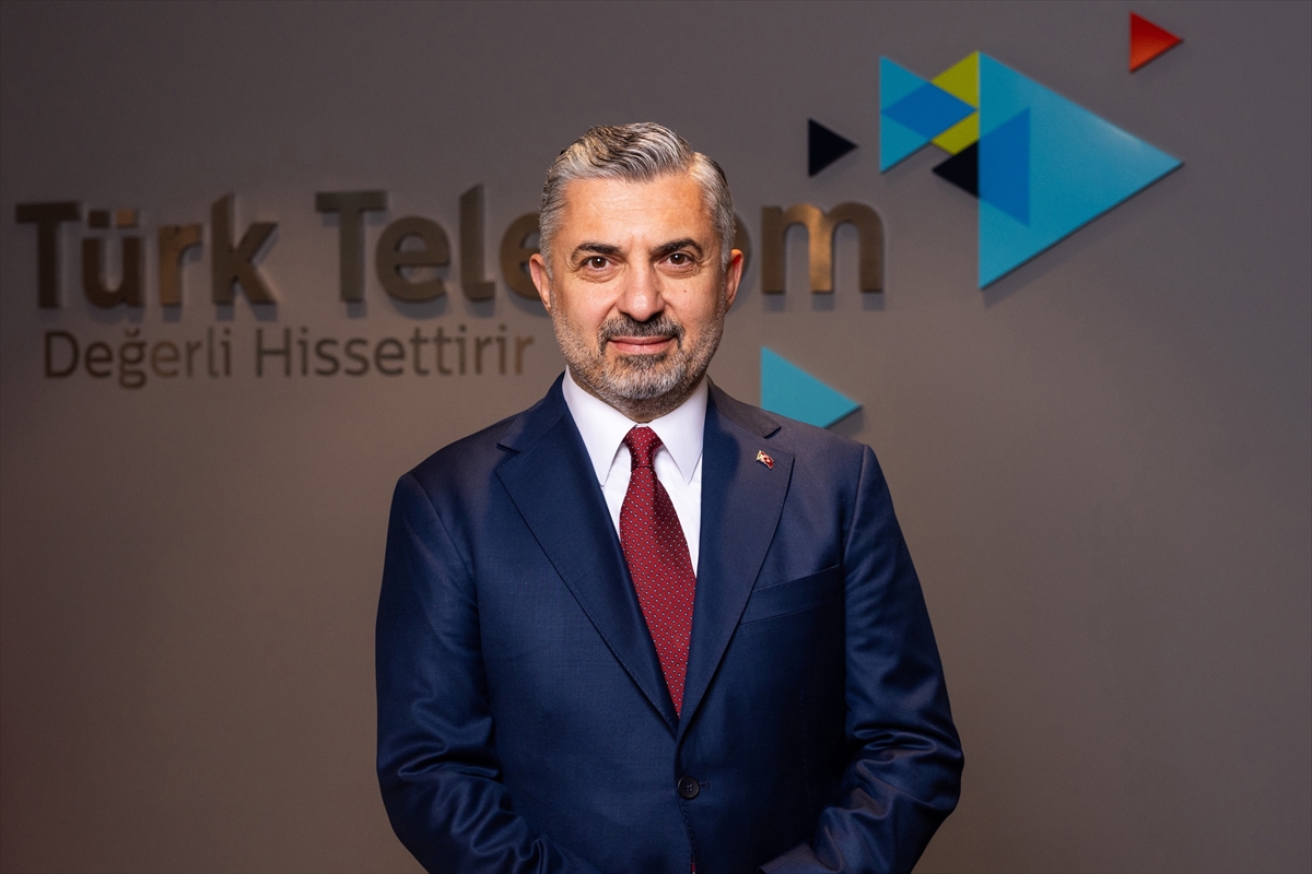 - Türk Telekom CEO'su Ebubekir Şahin:
- "Türk Telekom olarak dijital