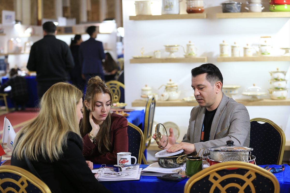 - Züccaciyeciler Derneği Başkanı Burak Önder:
- "Türkiye, küresel pazarda ihracatta