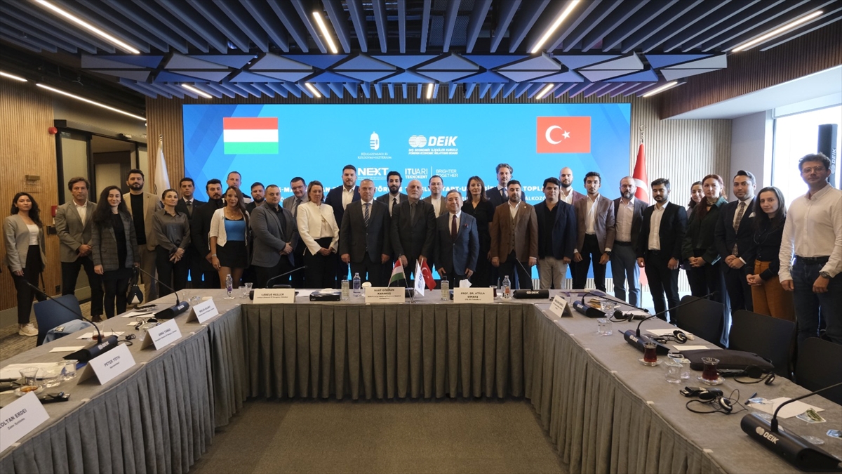 - DEİK Türkiye-Macaristan İş Konseyi Başkanı Suat Gökhan Karakuş:
- "Türkiye
