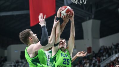 - TOFAŞ: 84 - Bursaspor Basketbol: 70