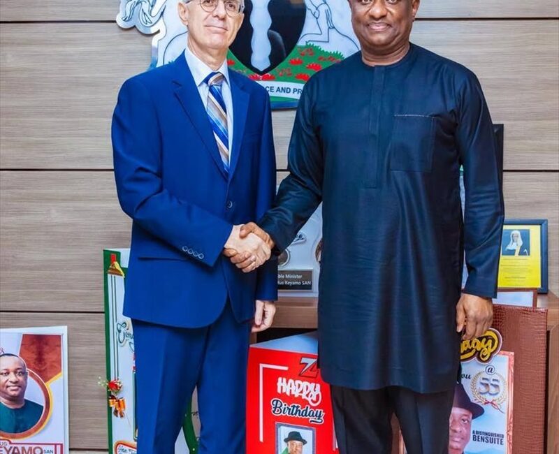 ABUJA (AA) – Türkiye'nin Abuja Büyükelçisi Mehmet Poroy, Nijerya Havacılık