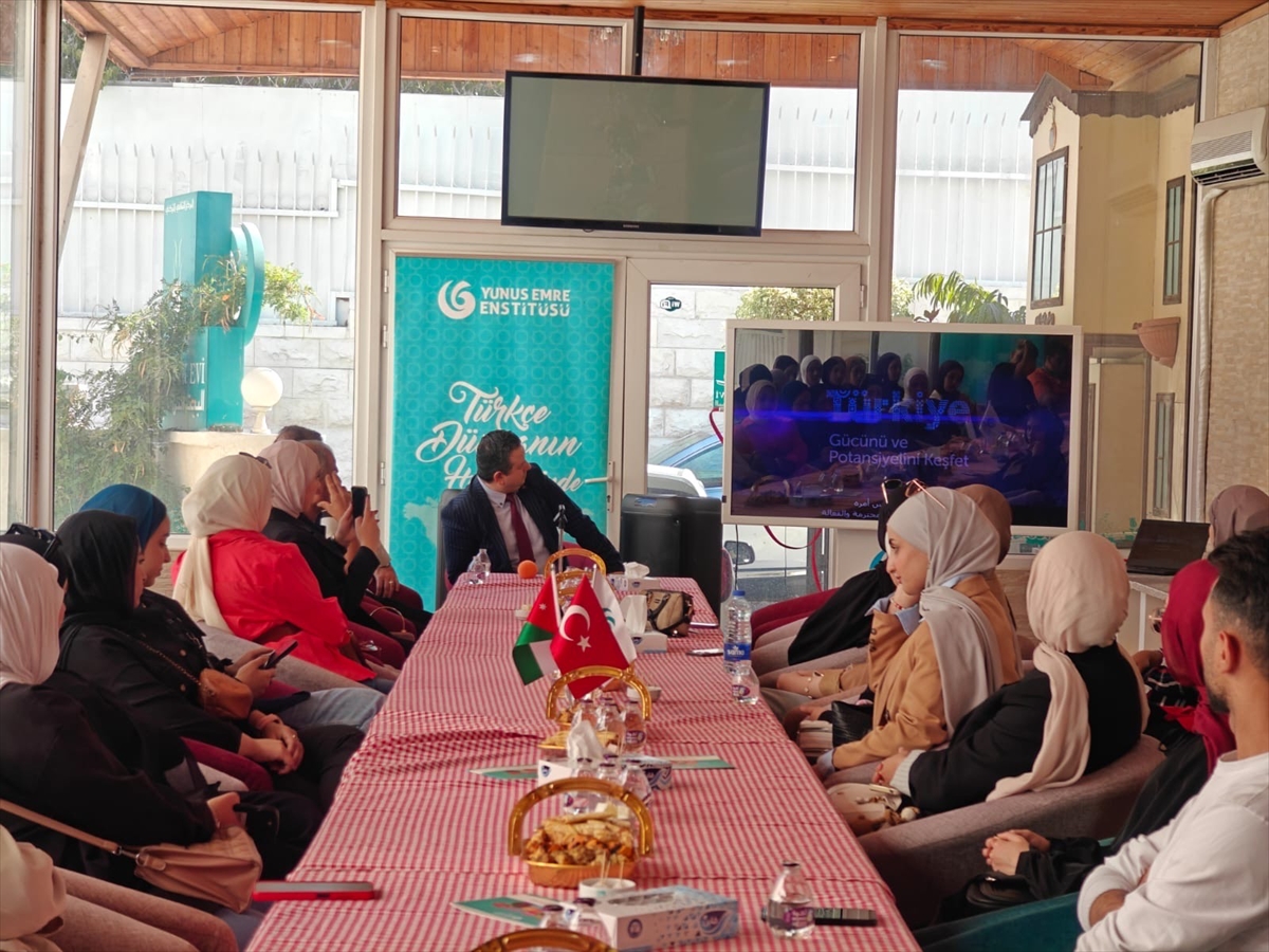 AMMAN (AA) – Türkiye’nin Amman Büyükelçisi Yakup Caymazoğlu, Yunus Emre