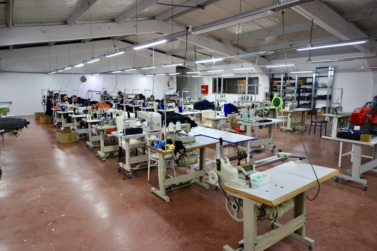 - Trabzon'da tekstil sektöründe kendisini geliştirerek çeşitli destekler alan 32