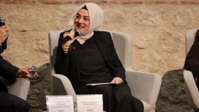 - Yazar Güray Süngü:
- "Benim için önemli olan yapay zekanın