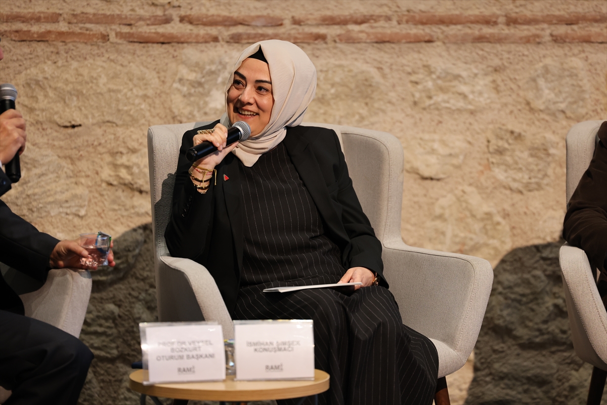 - Yazar Güray Süngü:
- "Benim için önemli olan yapay zekanın