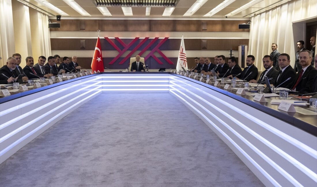 - YÖK Başkanı Prof. Dr. Erol Özvar:
- "Başarılı olan, isteyen