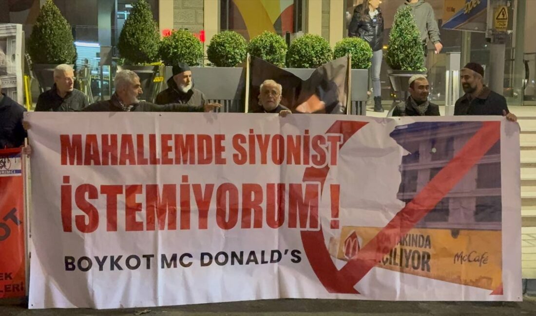 İSTANBUL (AA) – Üsküdar'da mahalle sakinlerinin şube açmayı planlayan McDonald's'ı