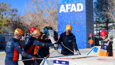 - Van'da 23 Ekim ve 9 Kasım 2011'de meydana gelen
