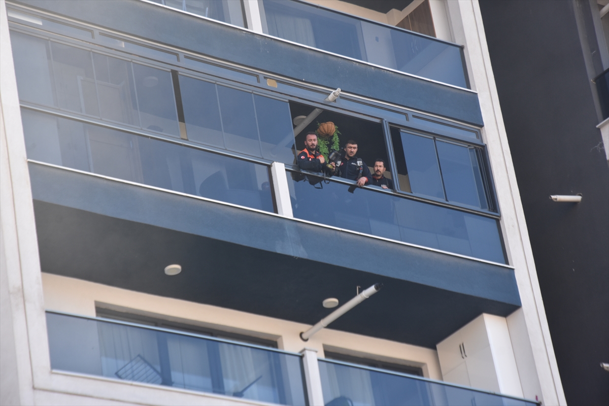 - Dumandan etkilenen 20 kişi hastaneye kaldırıldı, 12 kişi ayakta