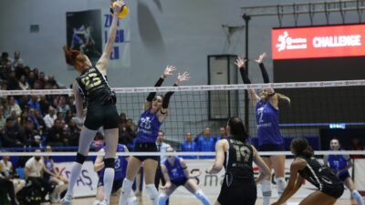 - Aydın Büyükşehir Belediyespor: 0 - VakıfBank: 3