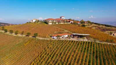 MANİSA (AA) – Manisa'nın Kula ilçesindeki "Yanık Ülke" olarak bilinen