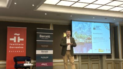 İSTANBUL (AA) – Perulu yazar Ricardo Sumalavia, İstanbul Cervantes Enstitüsü