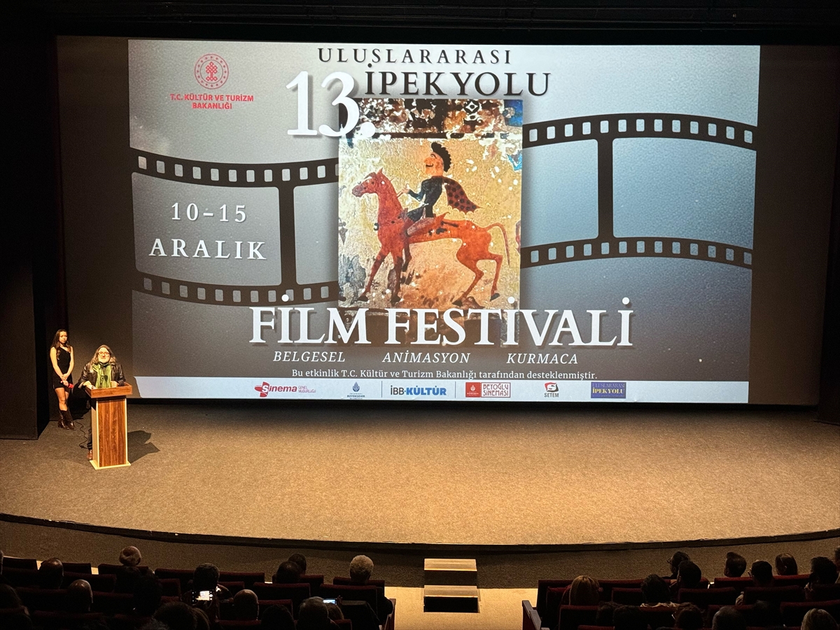 - Yönetmen Mesut Uçakan'a "SETEM Emek Ödülü" takdim edilen törende,