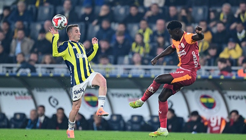 Trendyol Süper Lig'in 14. haftasındaki Fenerbahçe-Galatasaray derbisi, 1-1 berabere sonuçlandı.