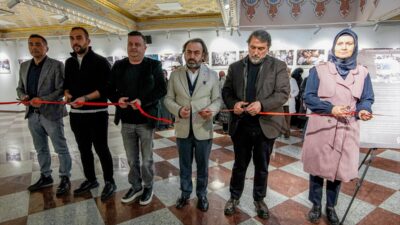 - Bağcılar Belediyesi Başkan Yardımcısı Volkan Çakmak:
- "Soykırımı 50 fotoğrafla