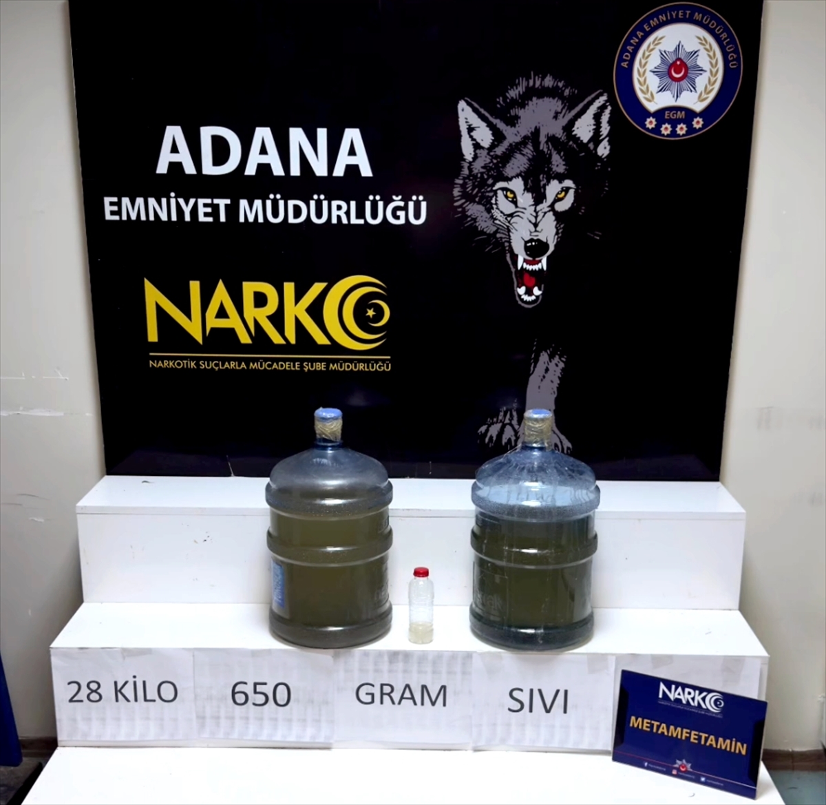 ADANA (AA) – Adana'da bir otomobilde 28 kilo 650 gram