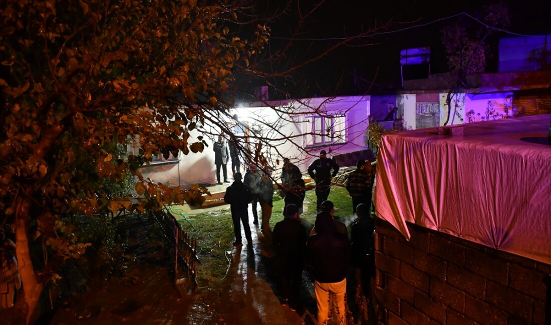 ADIYAMAN (AA) – Adıyaman'ın Besni ilçesinde bir kişi, tartıştığı eşi