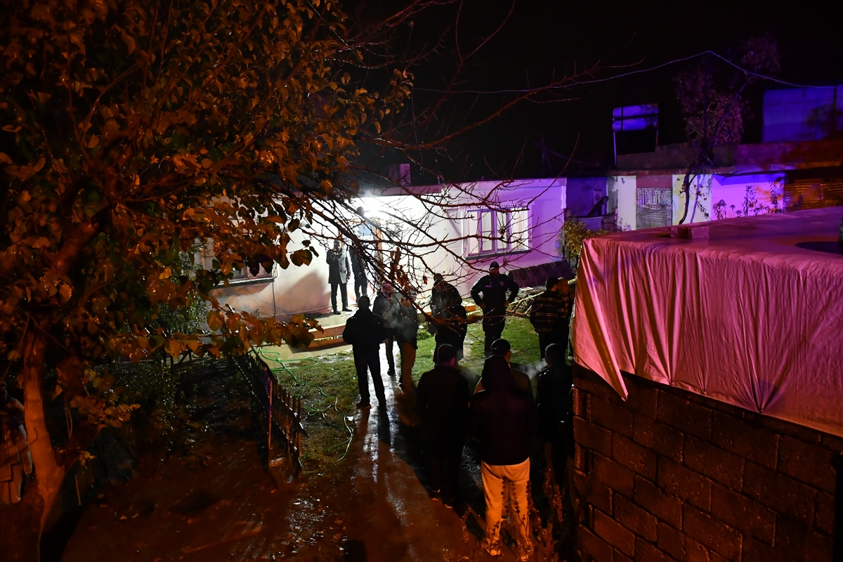 ADIYAMAN (AA) – Adıyaman'ın Besni ilçesinde bir kişi, tartıştığı eşi