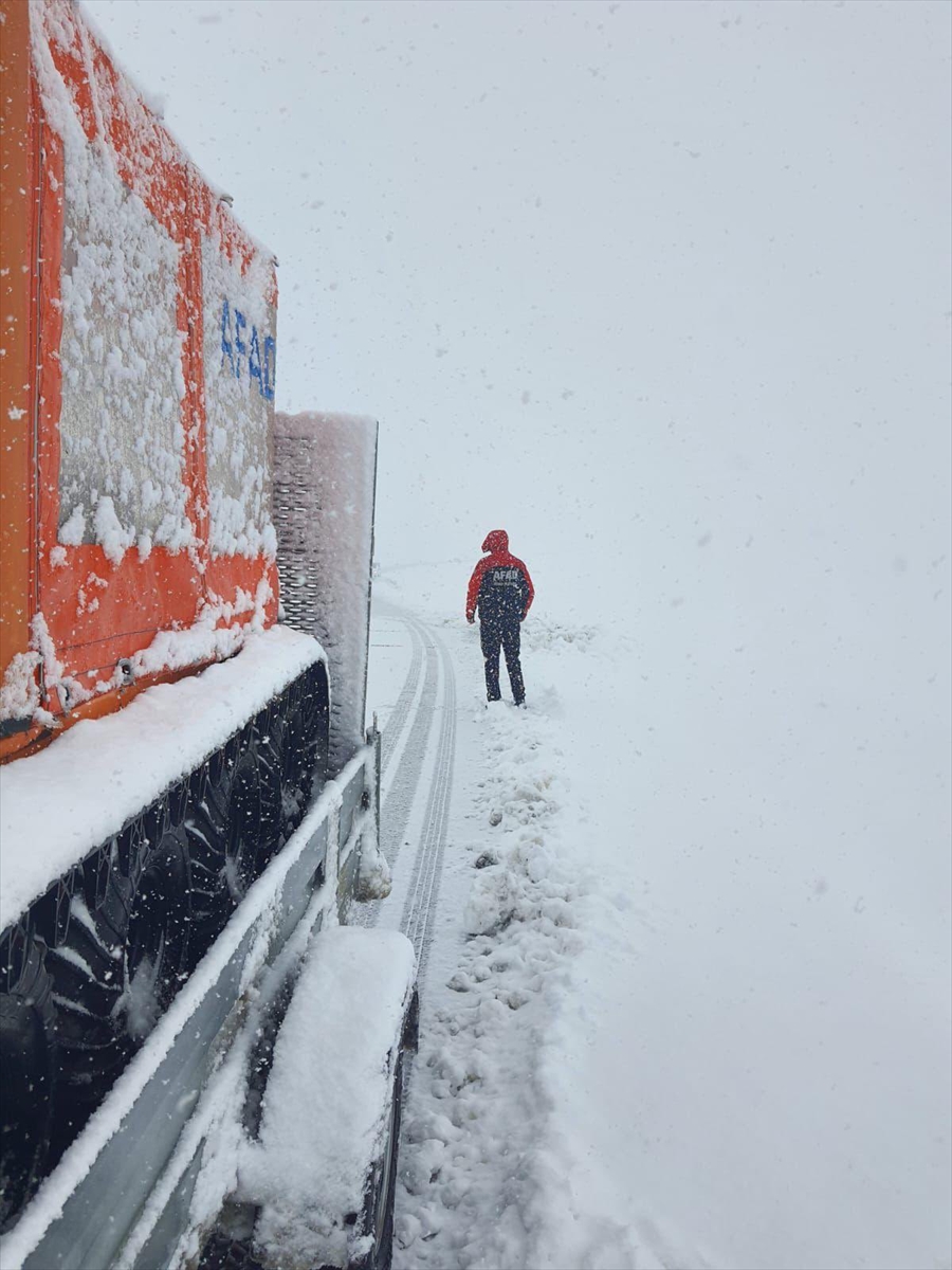 - "Ulaşımda yaşanan aksamalar nedeniyle yollarda mahsur kalan vatandaşlarımıza yönelik