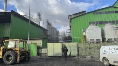 AFYONKARAHİSAR (AA) – Afyonkarahisar'da bir yağ fabrikasının silosunda çıkan yangına