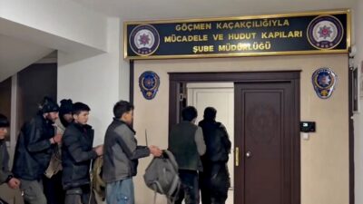 IĞDIR (AA) – Ağrı Dağı kırsalında 11 düzensiz göçmen ve