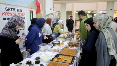AĞRI (AA) – Ağrı’da üniversite öğrencileri, Gazze halkına yardım etmek