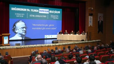 - "Yassıada Mahkemeleri'ndeki duruşundan tutun, ondan sonraki süreçte dahi her