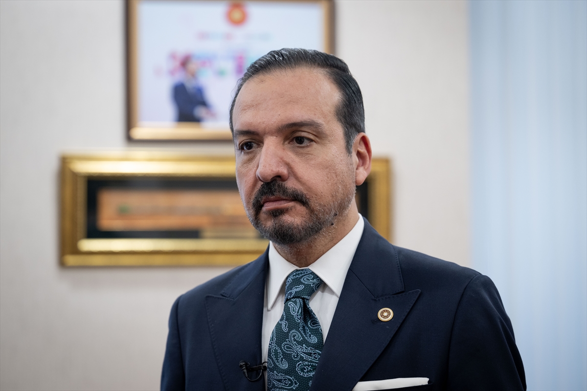 - Genel Başkan Yardımcısı Kürşad Zorlu:
- "AK Parti Türk Dünyası