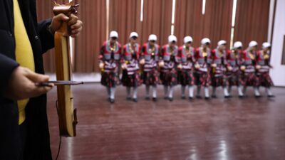 - Trabzon'da kemençe, davul ve zurnanın ritmiyle yetişen gençler, Akçaabat