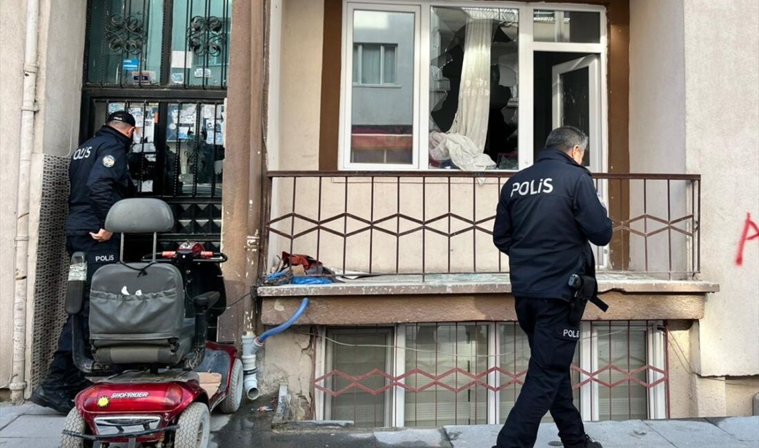 AKSARAY (AA) – Aksaray'da 5 kişinin baltayla saldırdığı evdeki iki