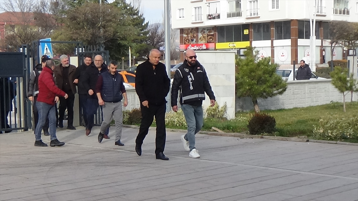 - Operasyon kapsamında motor ve şasi numarası değiştirilen 42 araçtan