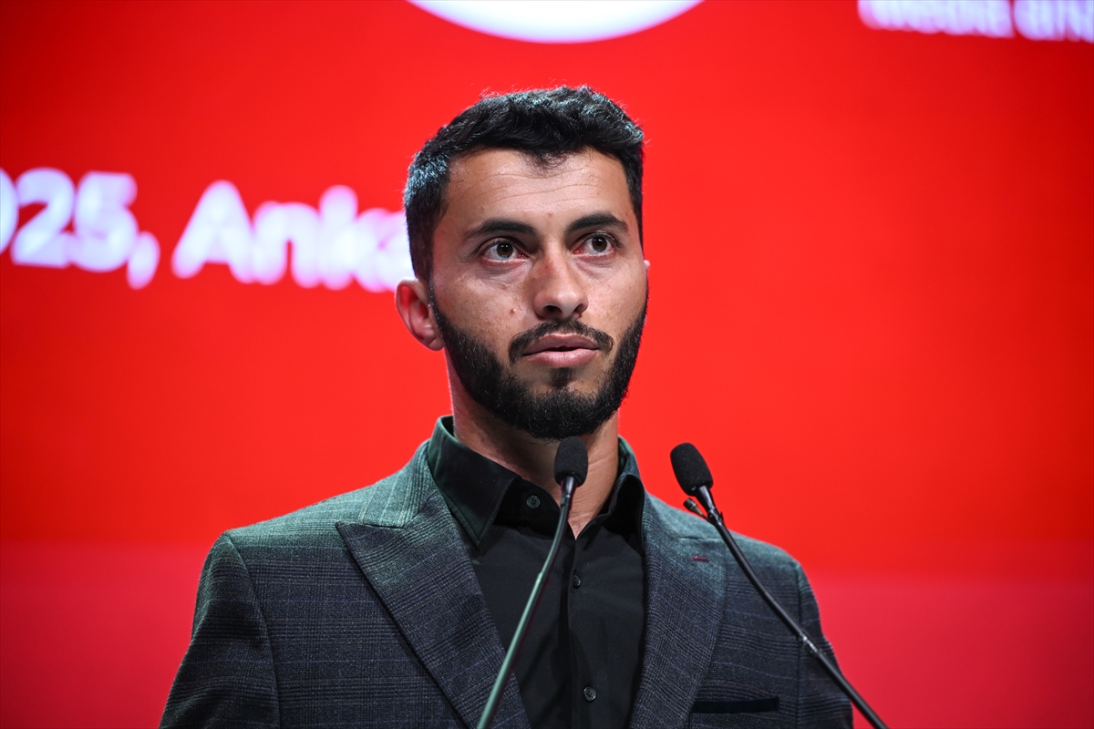 - TRT Arabi'den gazeteci Somaya M.A. Abunima:
- "Dünya bugün Gazze'de