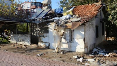 ANTALYA (AA) – Antalya'nın Kepez ilçesindeki bir ev ve bahçesinden