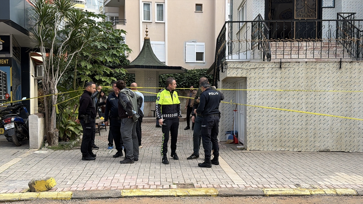 - Silahlı saldırgan intihar girişiminde bulundu