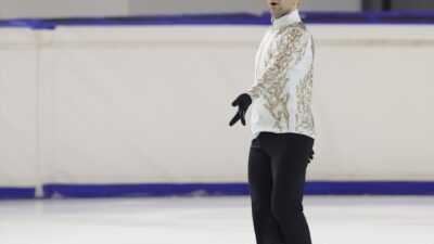 KOCAELİ (AA) – Türkiye Buz Pateni Federasyonu tarafından Kocaeli’de düzenlenen