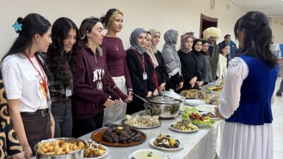 - Artvin Çoruh Üniversitesinde gerçekleştirilen etkinlikte öğrenciler tarafından hazırlanan Anadolu