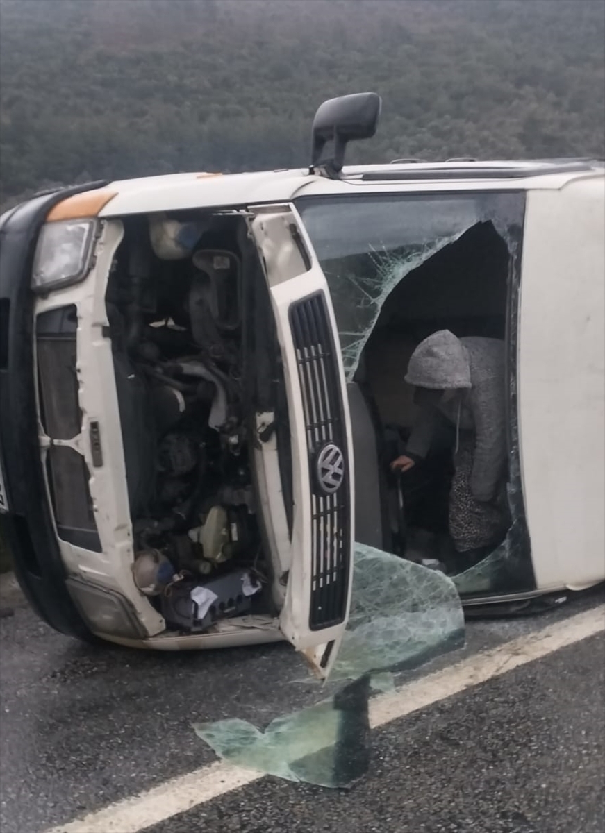 AYDIN (AA) – Aydın'ın Germencik ilçesinde işçi servisinin devrilmesi sonucu