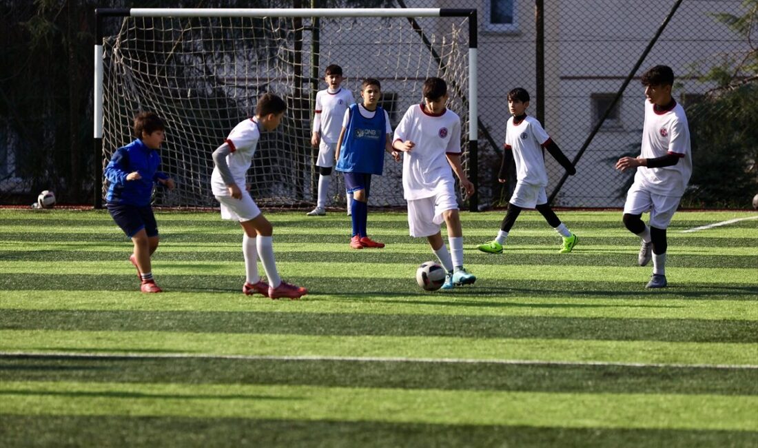 - Bakü'de açtığı futbol okuluyla Trabzonspor sevgisini çocuklara aktaran Elshen