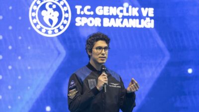 - "Gençlerimize çok güveniyoruz. Geleceğimiz sizlersiniz. Hep beraber bu ülkeyi