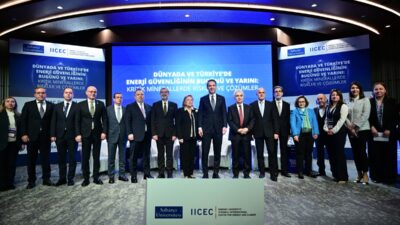 - "Bu seneyi yaklaşık 6 bin megavat güneş ve 2