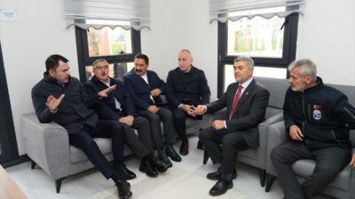 - "Umudun şehri Hatay. Bütün güzellikler filizleniyor, asrın inşasıyla dört