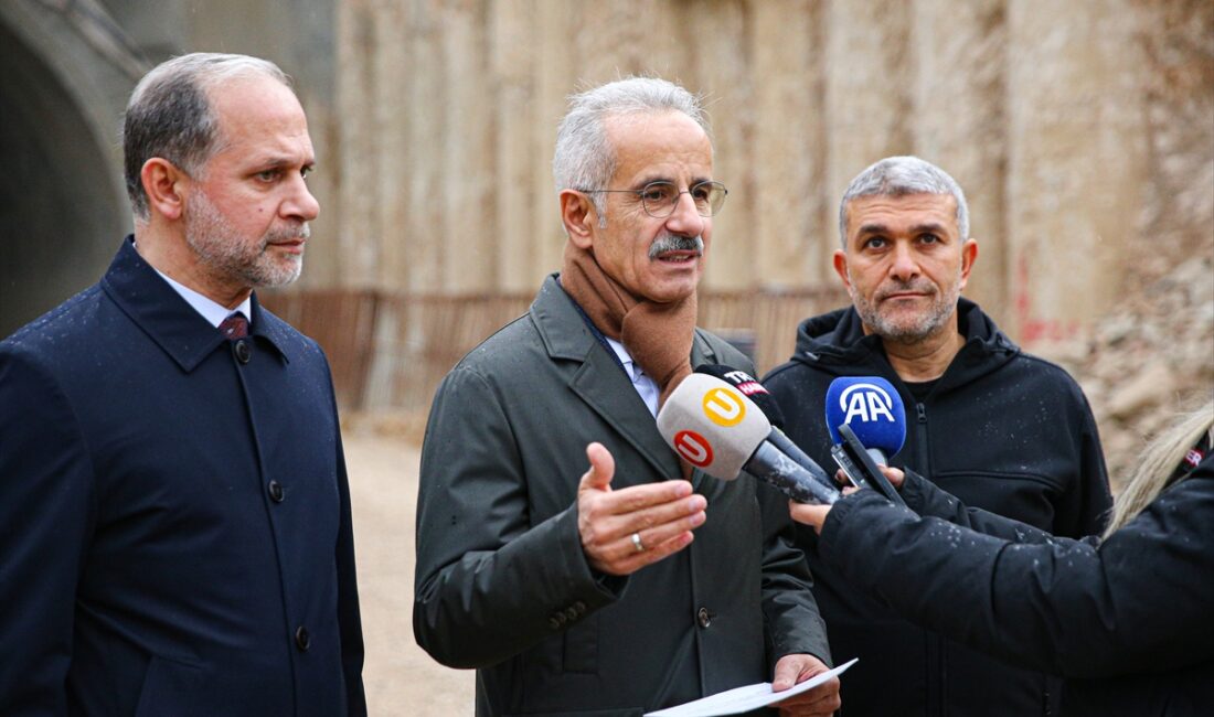 - "720 metre civarında olan tünelin kazı ve desteklemelerini bitirdik.