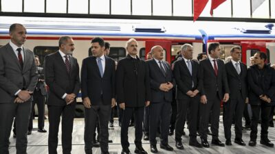 - "Turistik Doğu Ekspresimiz, tren başına 160 yolcu kapasitesiyle vatandaşlarımıza