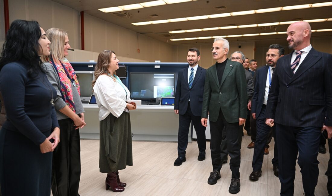 - "2024 yılında iç ve transitler dahil olmak üzere 1