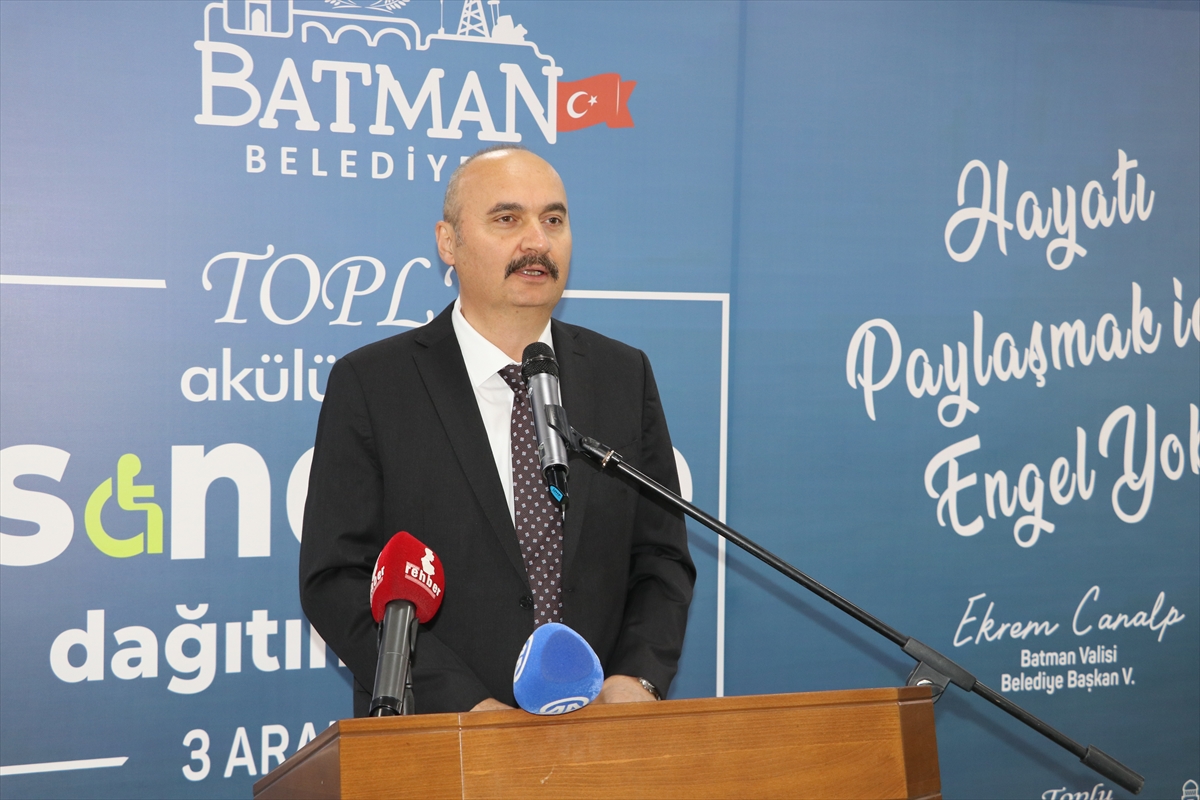 BATMAN (AA) – Batman Belediyesi, engellilere 40'ı akülü 55 tekerlekli